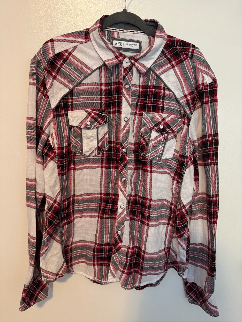 BKE Buckle Athletic Fit Plaid Western Snap Shirt Men's XL Red Black